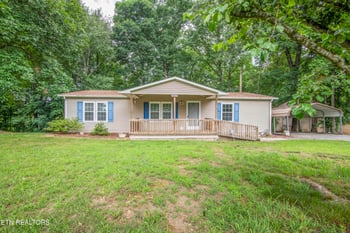 8411 Bowman Hollow Rd, Powell, TN 37849