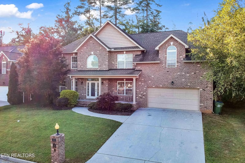 8411 Harbor Cove Dr, Knoxville, TN 37938