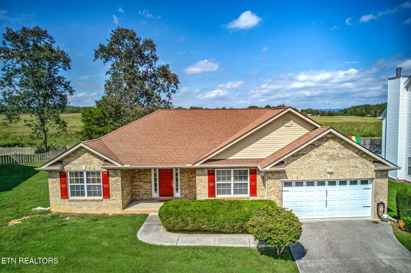 8411 Mari Ben Ln, Corryton, TN 37721