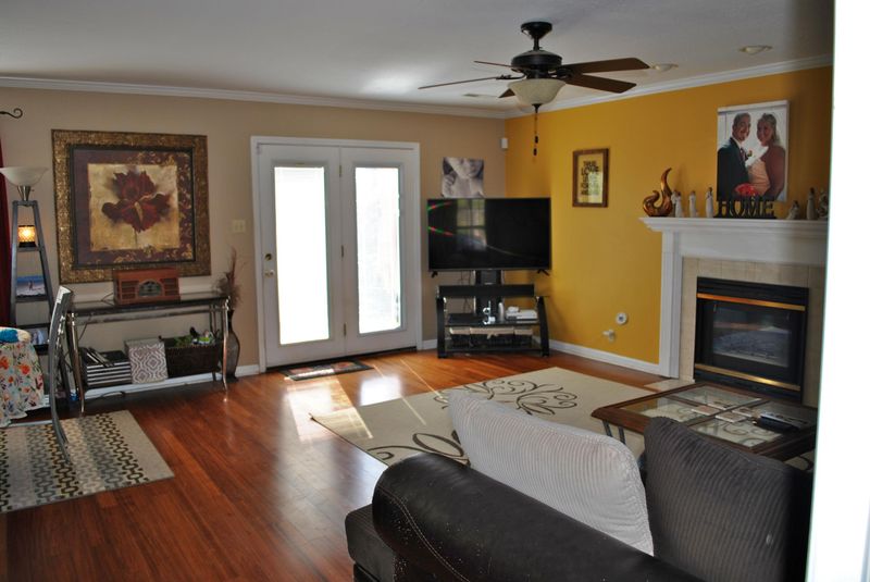 8412 Foxworth Tr, Powell, TN 37849