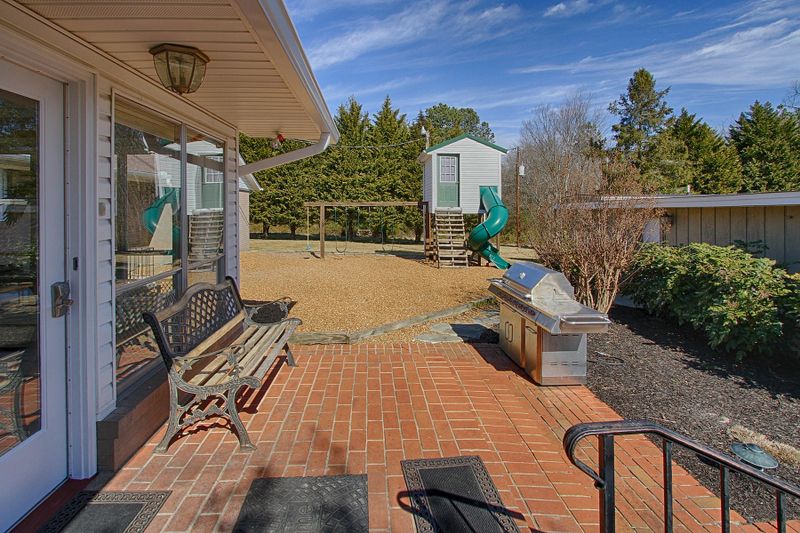 8412 Washington Pike, Corryton, TN 37721