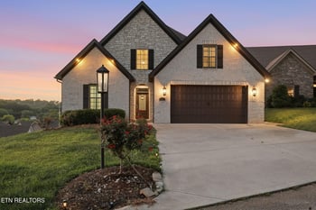 8413 Chipshot Ln, Knoxville, TN 37923
