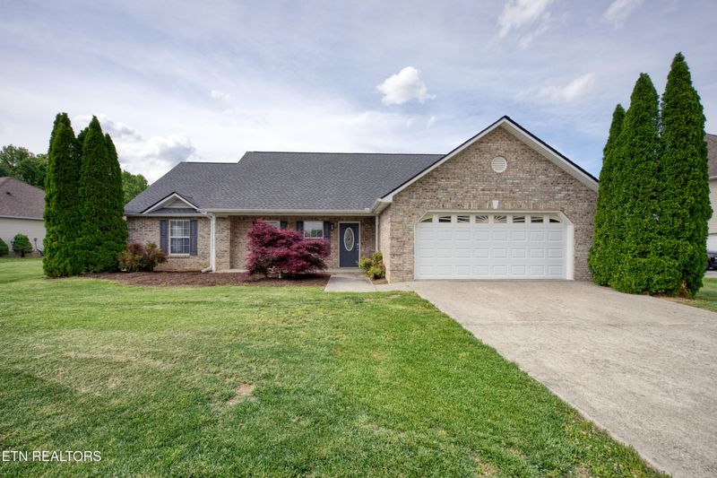 8413 Reality Ln, Corryton, TN 37721