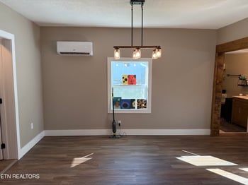 8415 Morgan County Hwy, Sunbright, TN 37872