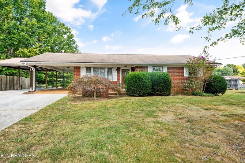 8416 Andersonville Pike, Knoxville, TN 37938