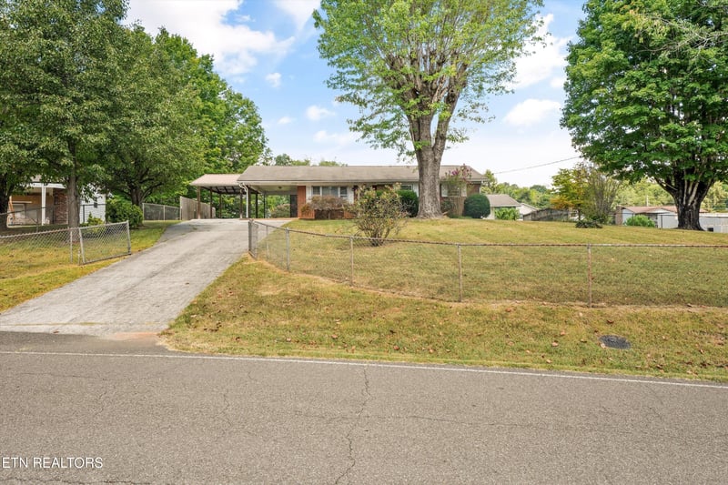 8416 Andersonville Pike, Knoxville, TN 37938