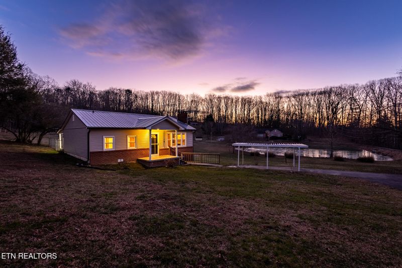 8418 Coppock Rd, Corryton, TN 37721