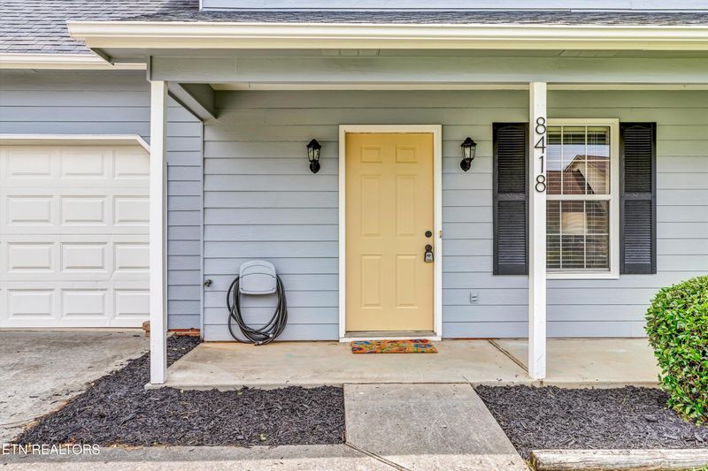 8418 Foxworth Tr, Powell, TN 37849