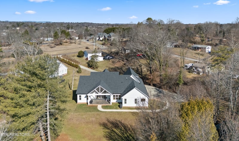 8418 S Northshore Dr, Knoxville, TN 37919