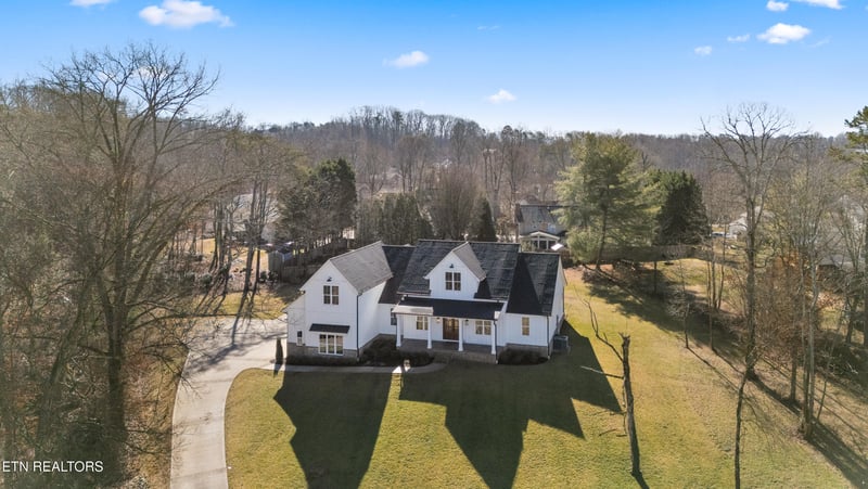 8418 S Northshore Dr, Knoxville, TN 37919