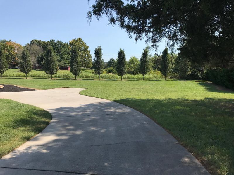 842 Berkeley Dr, Morristown, TN 37814