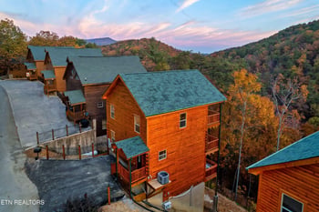 842 Black Bear Cub Way, Sevierville, TN 37862