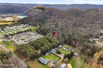 842 E Raccoon Valley Dr, Heiskell, TN 37754