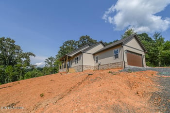 842 Pinebrooke Dr, Maryville, TN 37801