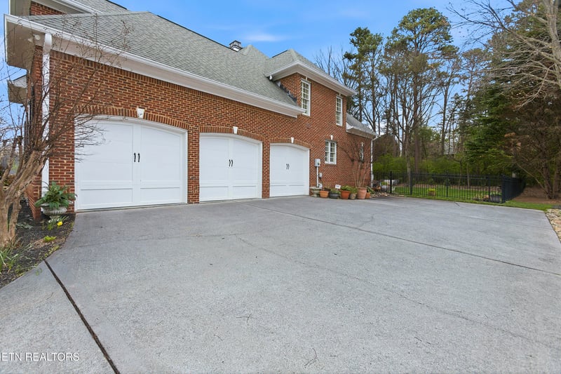 842 Prince George Parish Dr, Knoxville, TN 37934