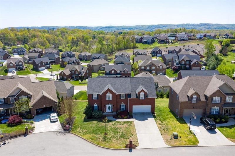 8420 Harbor Cove Dr, Knoxville, TN 37938