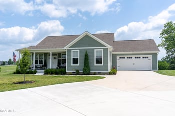 8420 N Ruggles Ferry Pike, Strawberry Plains, TN 37871