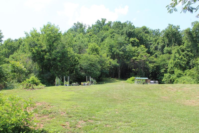 8421 Finger Rd, Knoxville, TN 37920