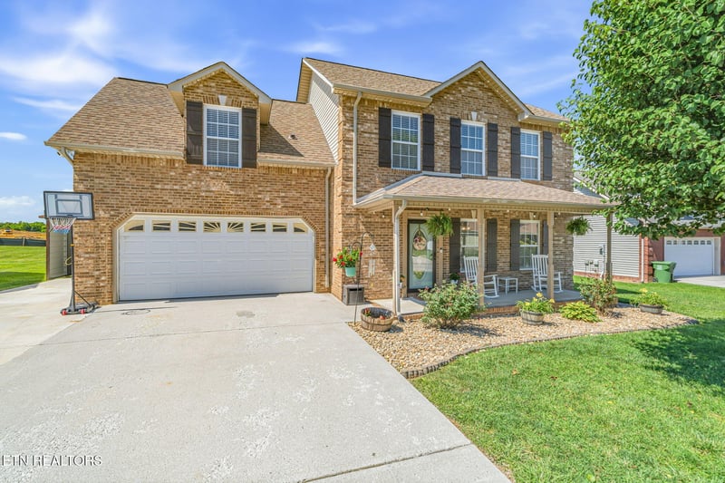 8423 Mari Ben Ln, Corryton, TN 37721