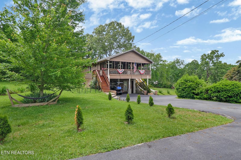 8424 Cherokee Tr, Crossville, TN 38572