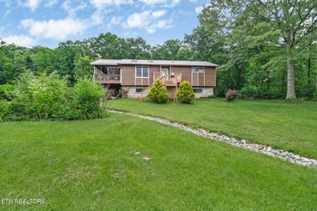 8424 Cherokee Tr, Crossville, TN 38572
