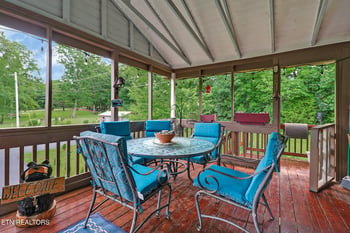 8424 Cherokee Tr, Crossville, TN 38572