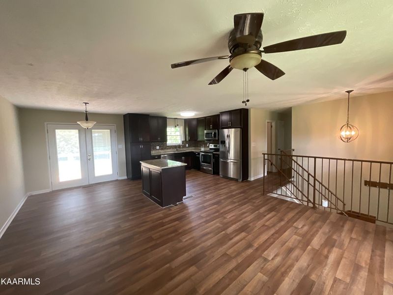 8424 Graceland Rd, Corryton, TN 37721
