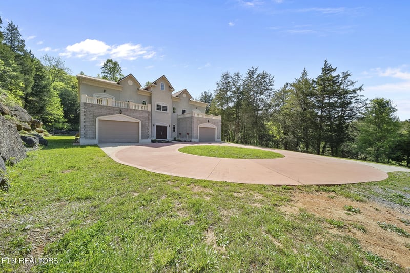 8424 Thorn Grove Pike, Knoxville, TN 37914