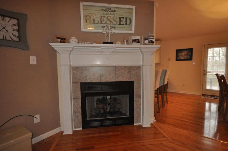 8426 Wade Crest Ln, Powell, TN 37849