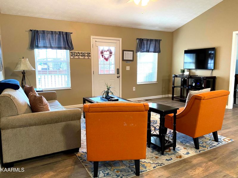 843 Lee Cir, Sevierville, TN 37862