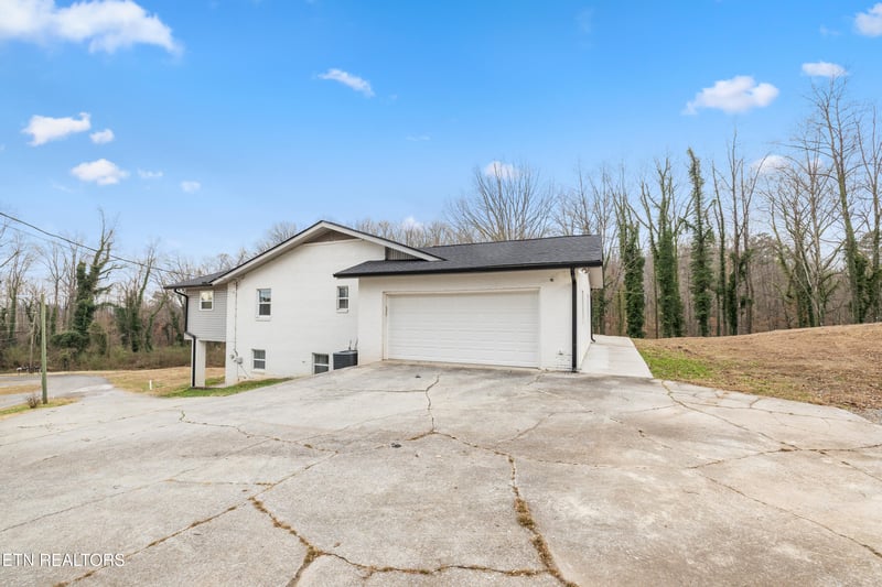 8431 Rising Sun Dr, Corryton, TN 37721