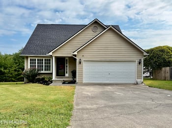 8435 Gardenside Ln, Powell, TN 37849