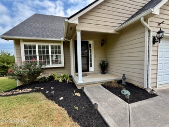 8435 Gardenside Ln, Powell, TN 37849