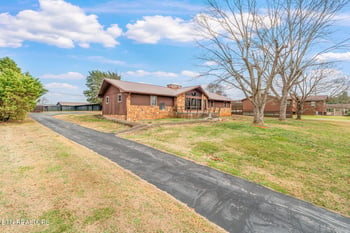 844 Collie Cove Ct, Friendsville, TN 37737