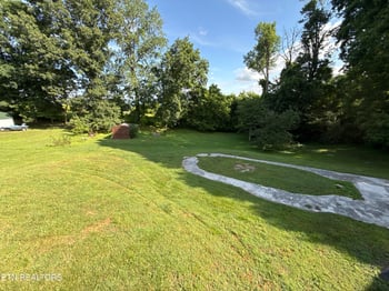 844 Mount Paran Rd, Jacksboro, TN 37757