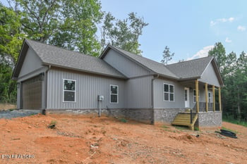 844 Pinebrooke Dr, Maryville, TN 37801
