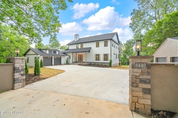 8440 Lakeland Dr, Lenoir City, TN 37772