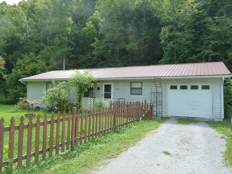 845 E Wolf Valley Rd, Heiskell, TN 37754