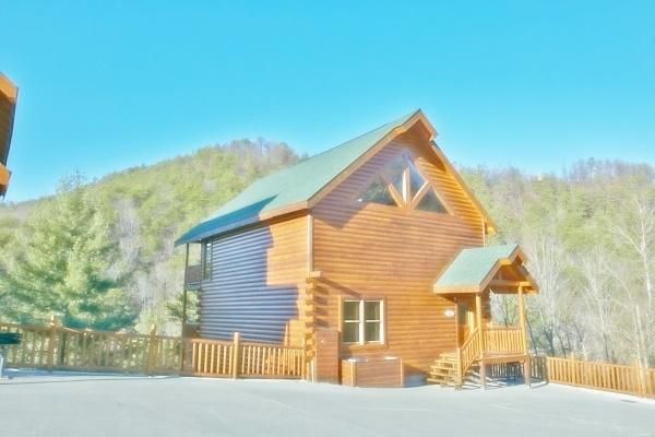 846 Black Bear Cub Way, Sevierville, TN 37862