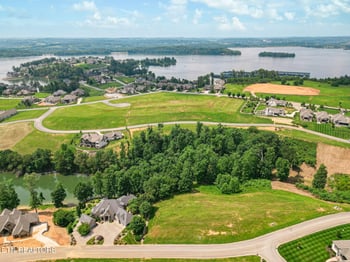 846 Taffrail Dr, Lenoir City, TN 37772