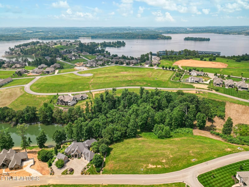 846 Taffrail Dr, Lenoir City, TN 37772