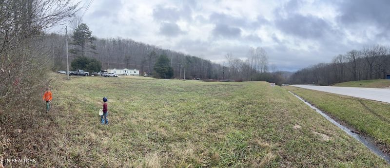 8464 Scott Hwy, Robbins, TN 37852