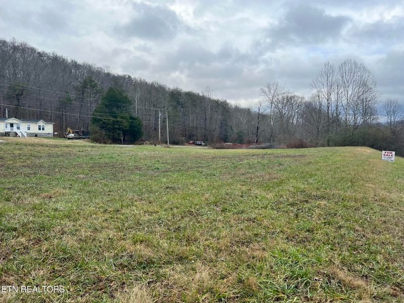 8464 Scott Hwy, Robbins, TN 37852