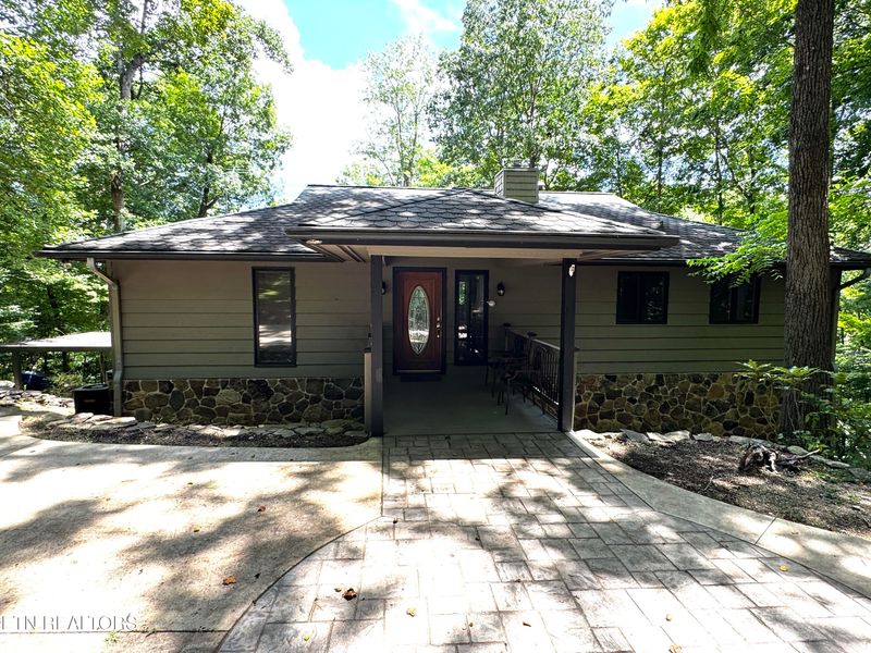 848 Cove Norris Rd, Caryville, TN 37714