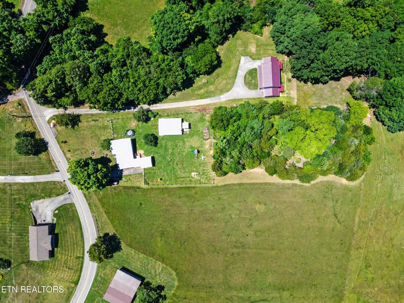 848 Lakeshore Rd, Talbott, TN 37877