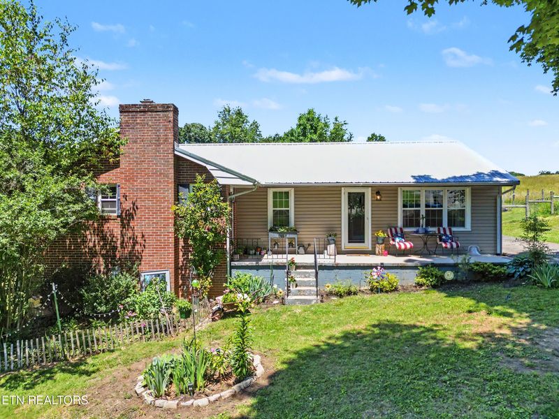 848 Lakeshore Rd, Talbott, TN 37877