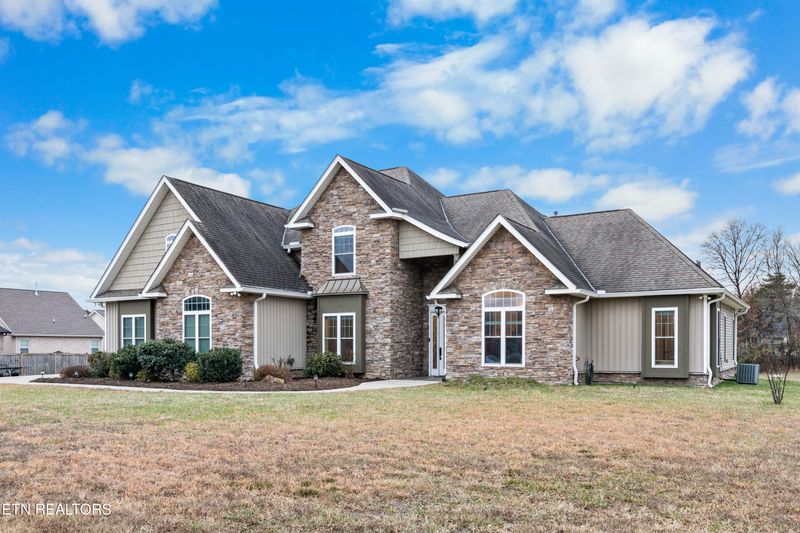 849 S Gallaher View Rd, Knoxville, TN 37919