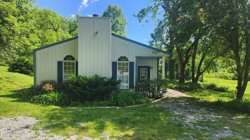 850 Mine Rock Rd, Oneida, TN 37841