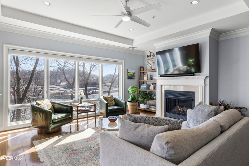 850 Volunteer Landing Ln #105, Knoxville, TN 37915