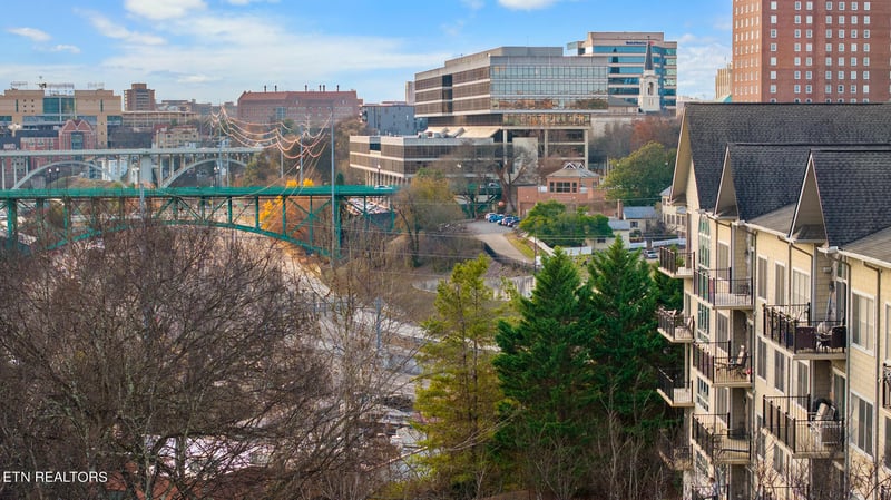 850 Volunteer Landing Ln #302, Knoxville, TN 37915